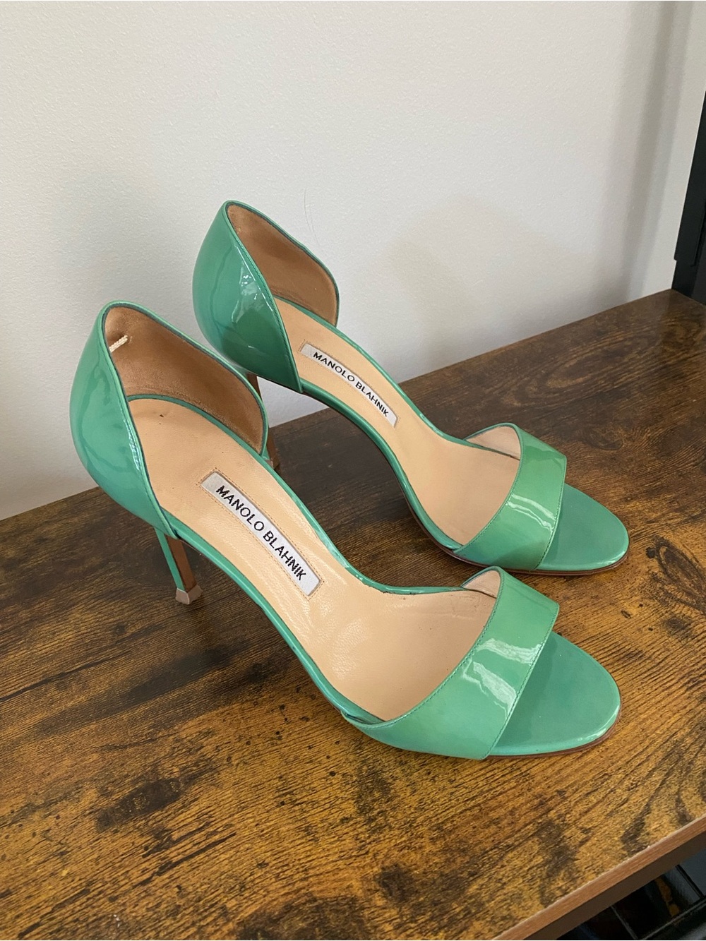 Manolo Blahnik Green Patent Leather D'Orsay Heels (38)